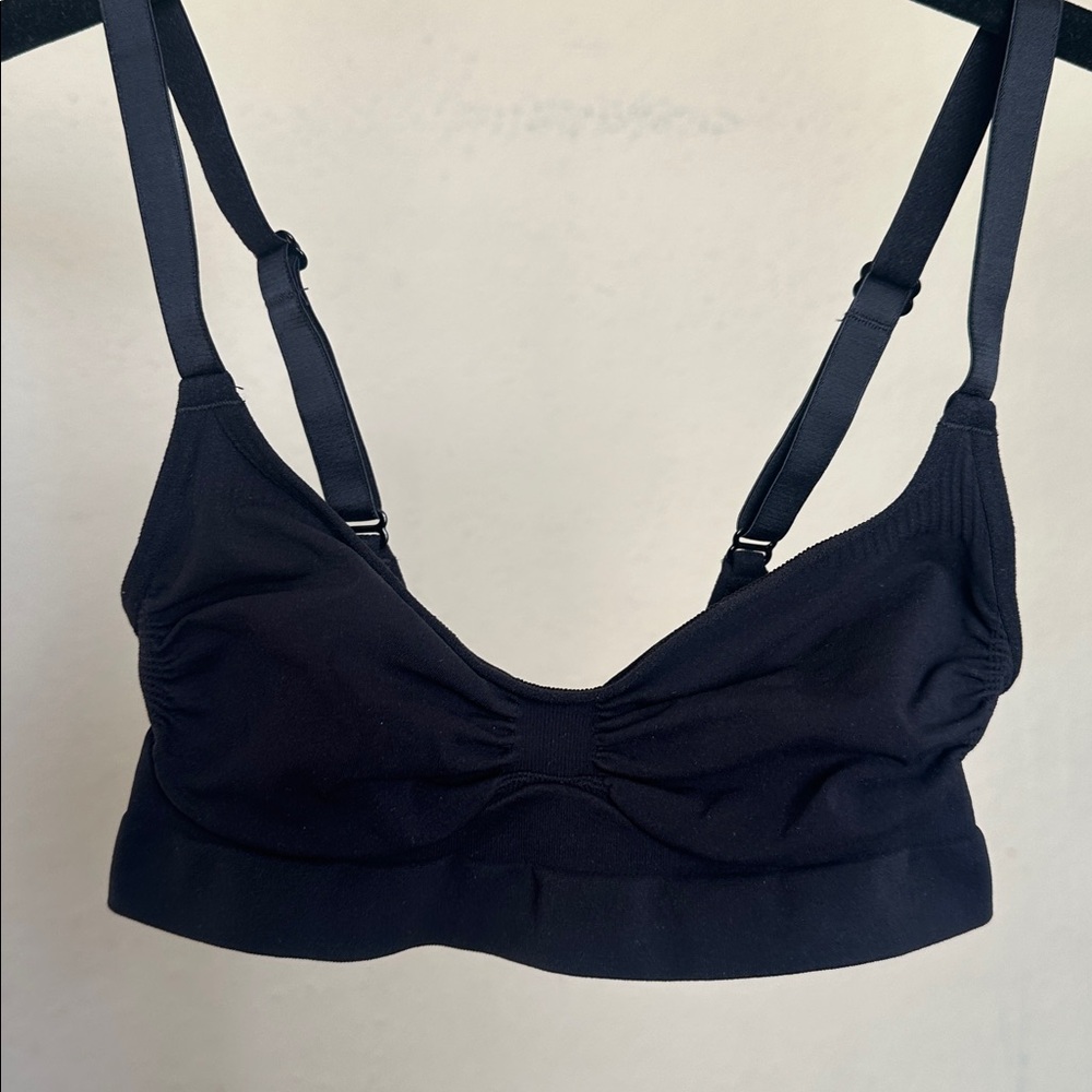 Skims‎ sculpting bralette COLOR ONYX SIZE S NWOB